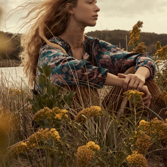 Anthropologie Velvet Poet Top SOLD - Picture 2 of 12